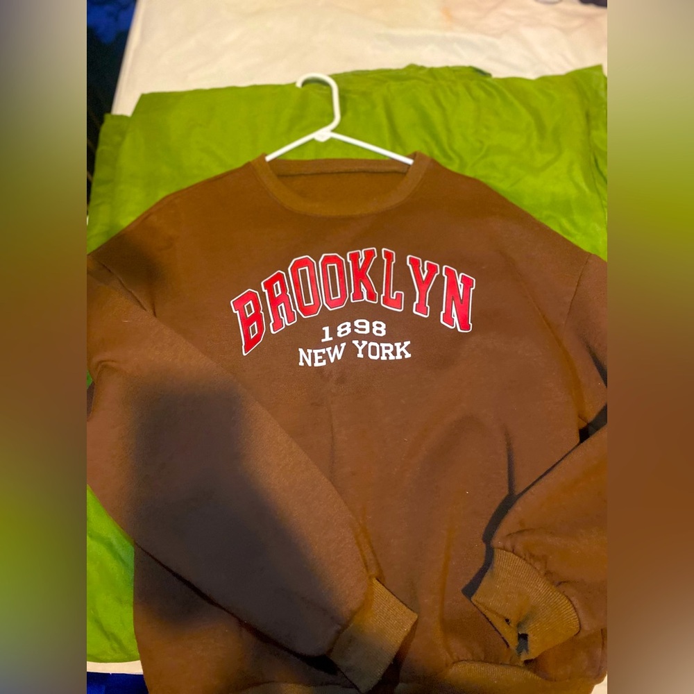 Brooklyn Crew neck sweater